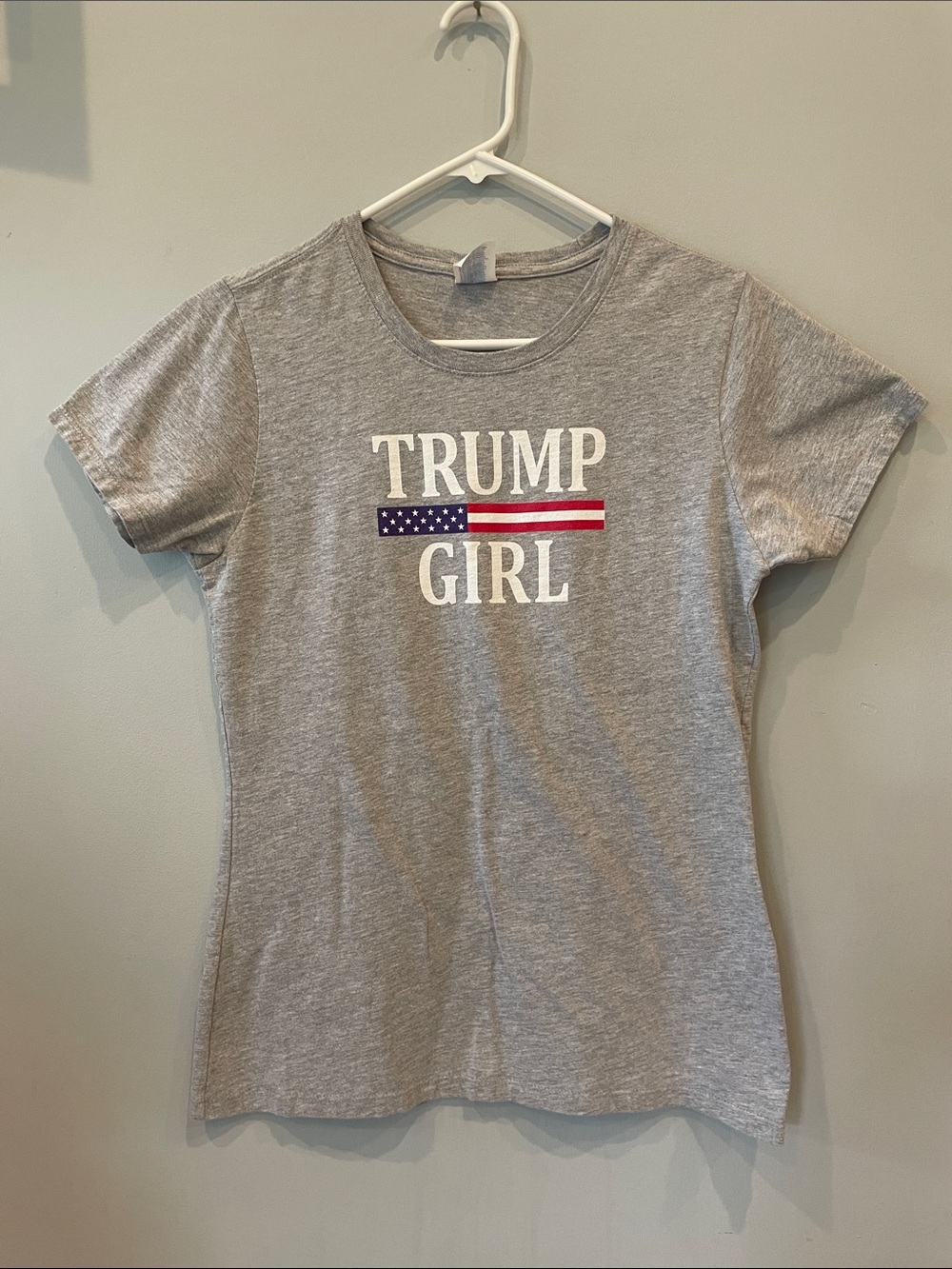 Trump Girl Gray Graphic Tee medium like new